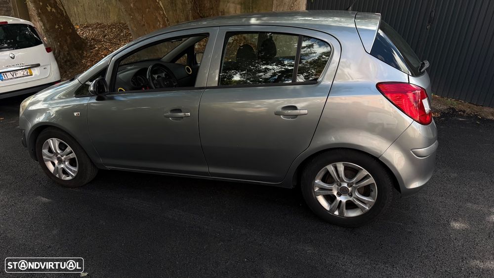 Opel Corsa 1.3 CDTi Enjoy - 4