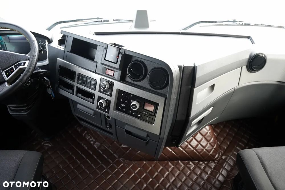 Renault T 440 / KLIMA POSTOJOWA / 13 LITROWY SILNIK / EURO 6 - 30