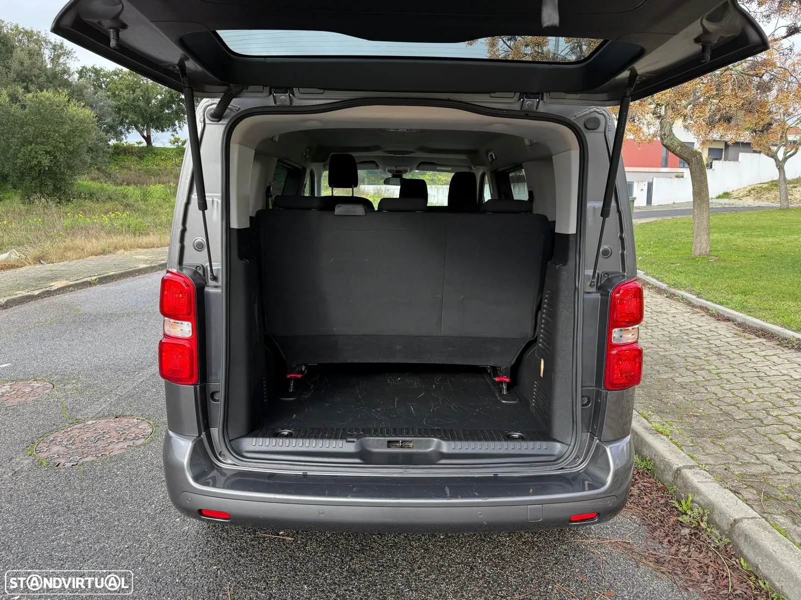 Peugeot Expert 1.5 BlueHDi L2H1 Semi-Vidrado - 11
