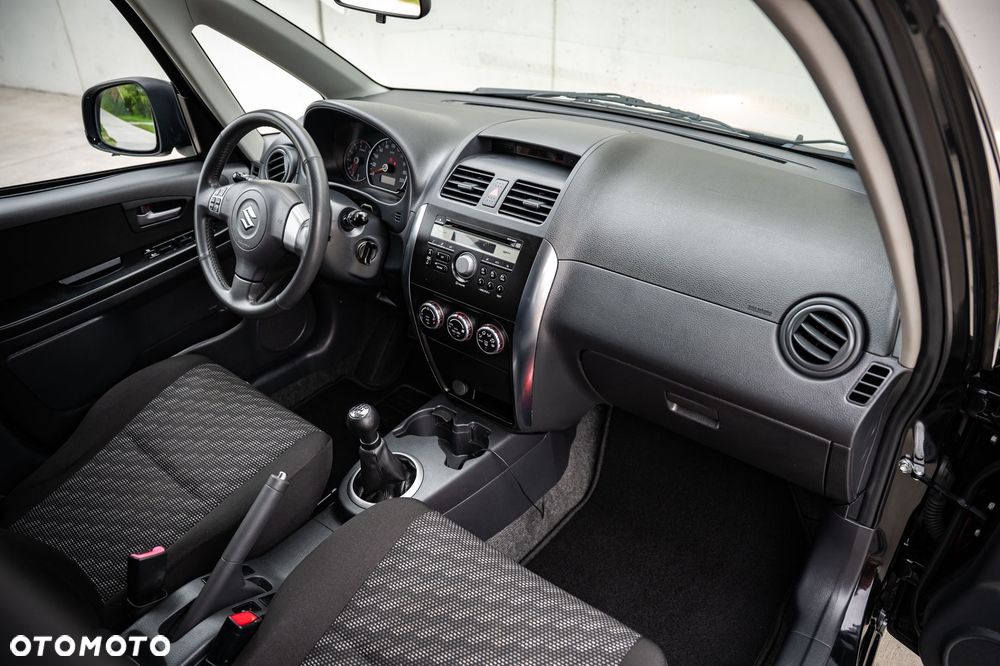 Suzuki SX4 1.6 GLX / Comfort - 24