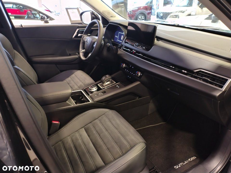 Mitsubishi Outlander - 6