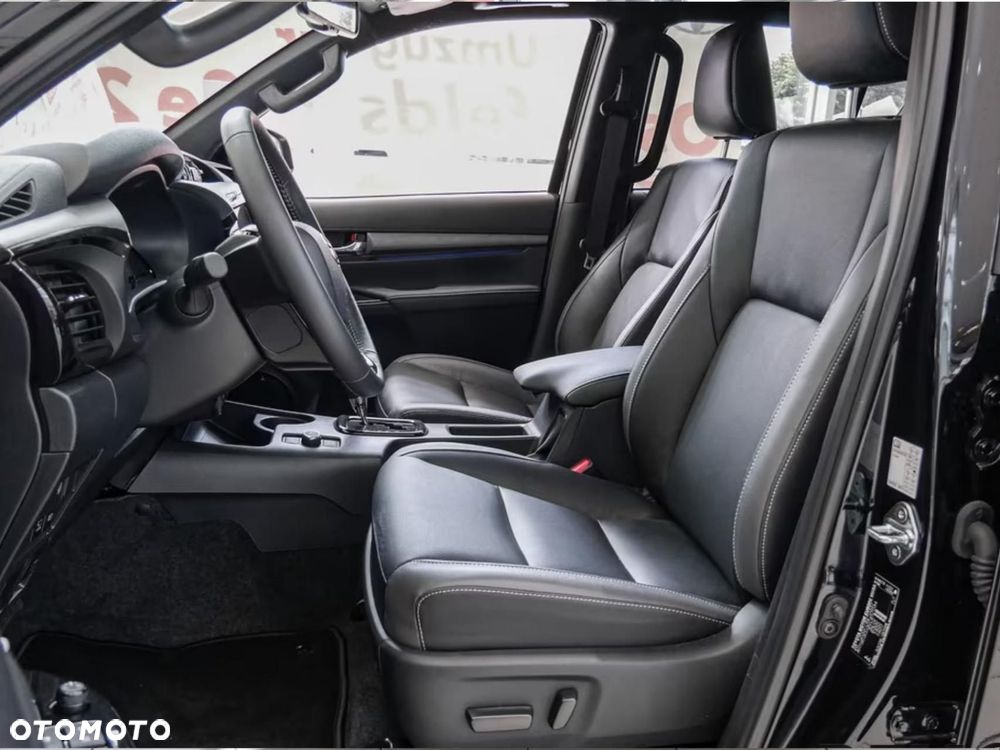 Toyota Hilux 2.8 D-4D Double Cab Invincible 4x4 - 8