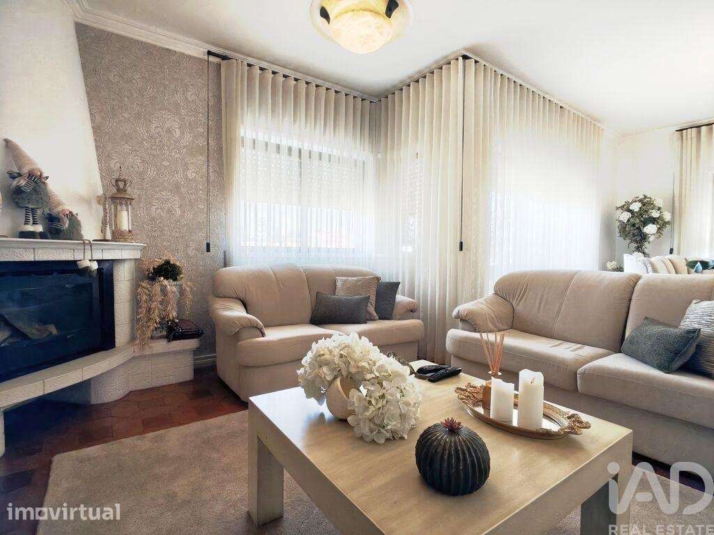 Apartamento T3 em Paços de Brandão de 145 m2 - Grande imagem: 2/25