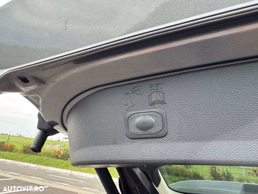 Ford Kuga - 21