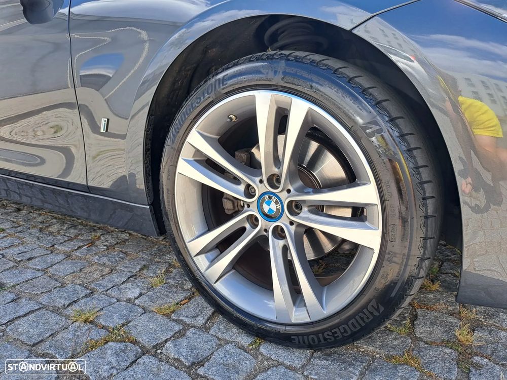 BMW 330 - 11