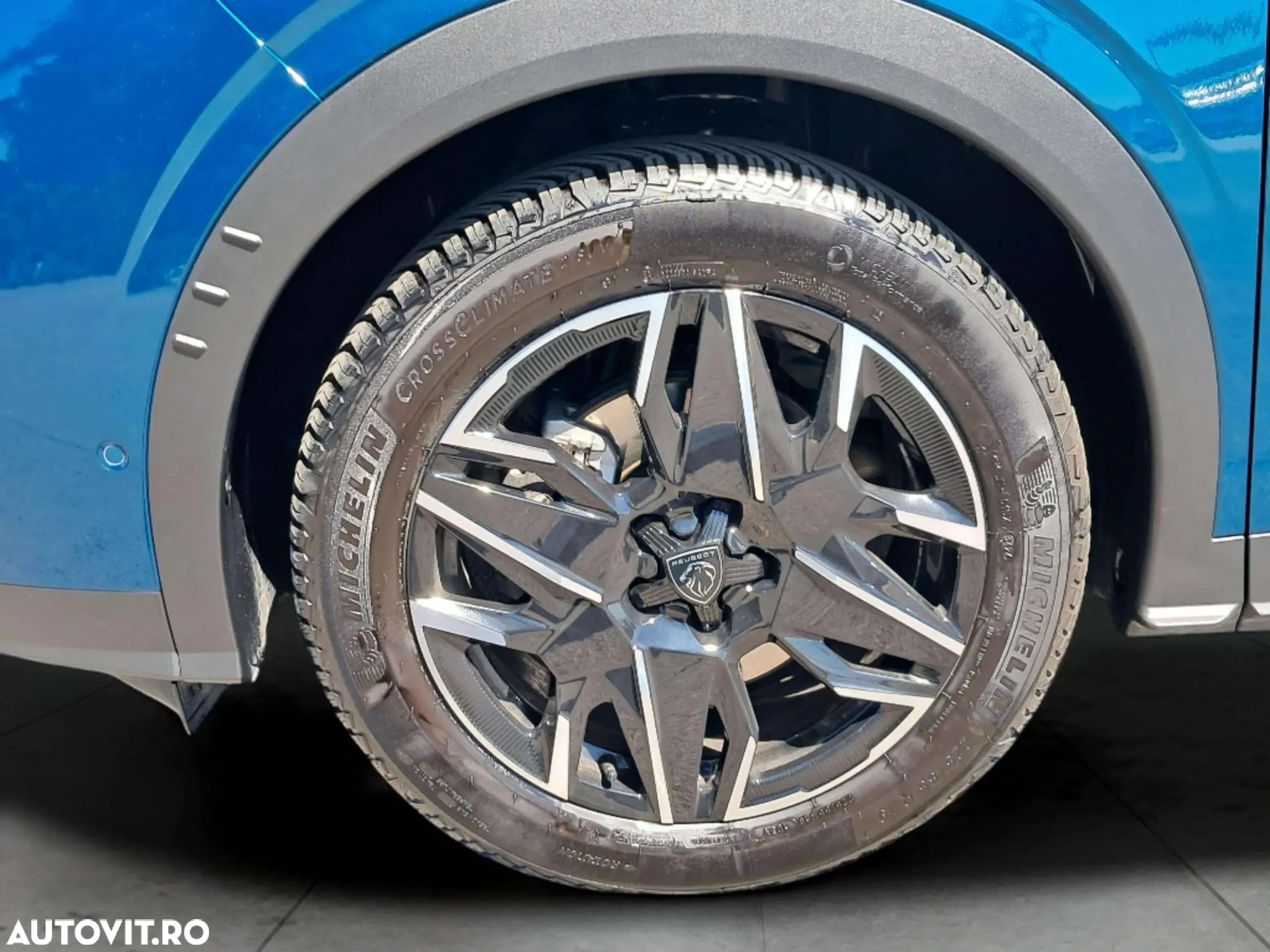 Peugeot 5008 1.2L 136 e-DCS6 MHEV GT - 20