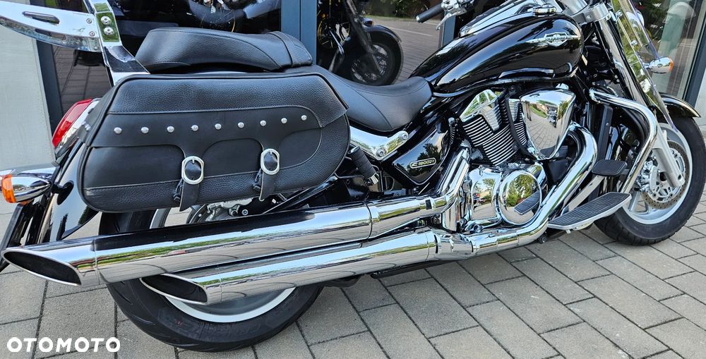 Suzuki Intruder - 16
