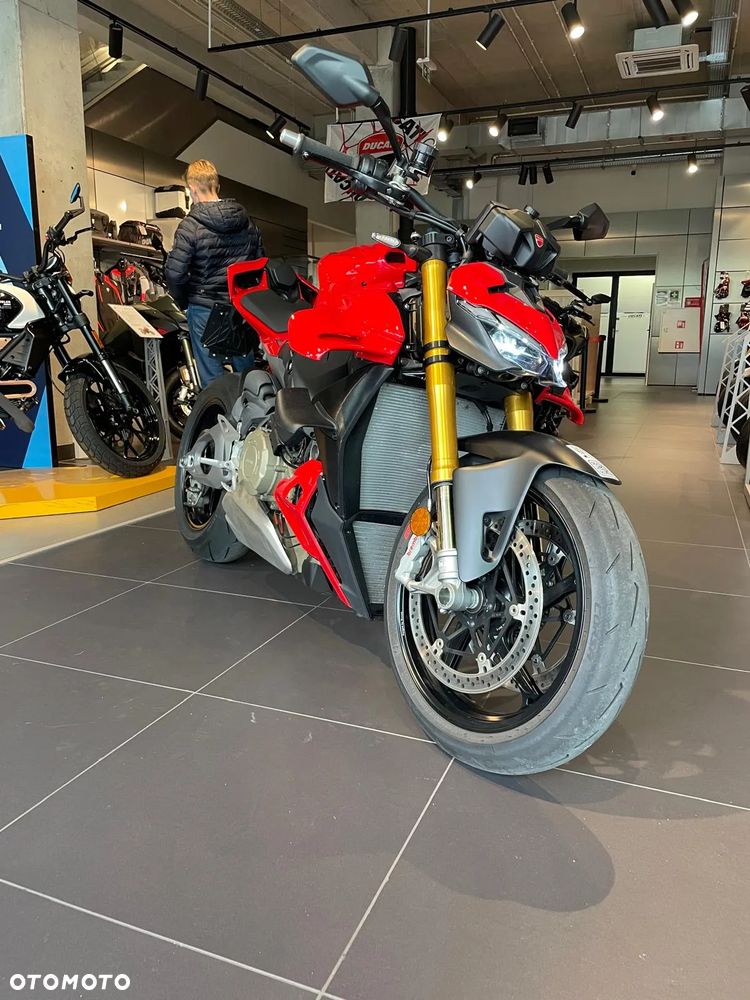 Ducati Streetfighter V4 - 4