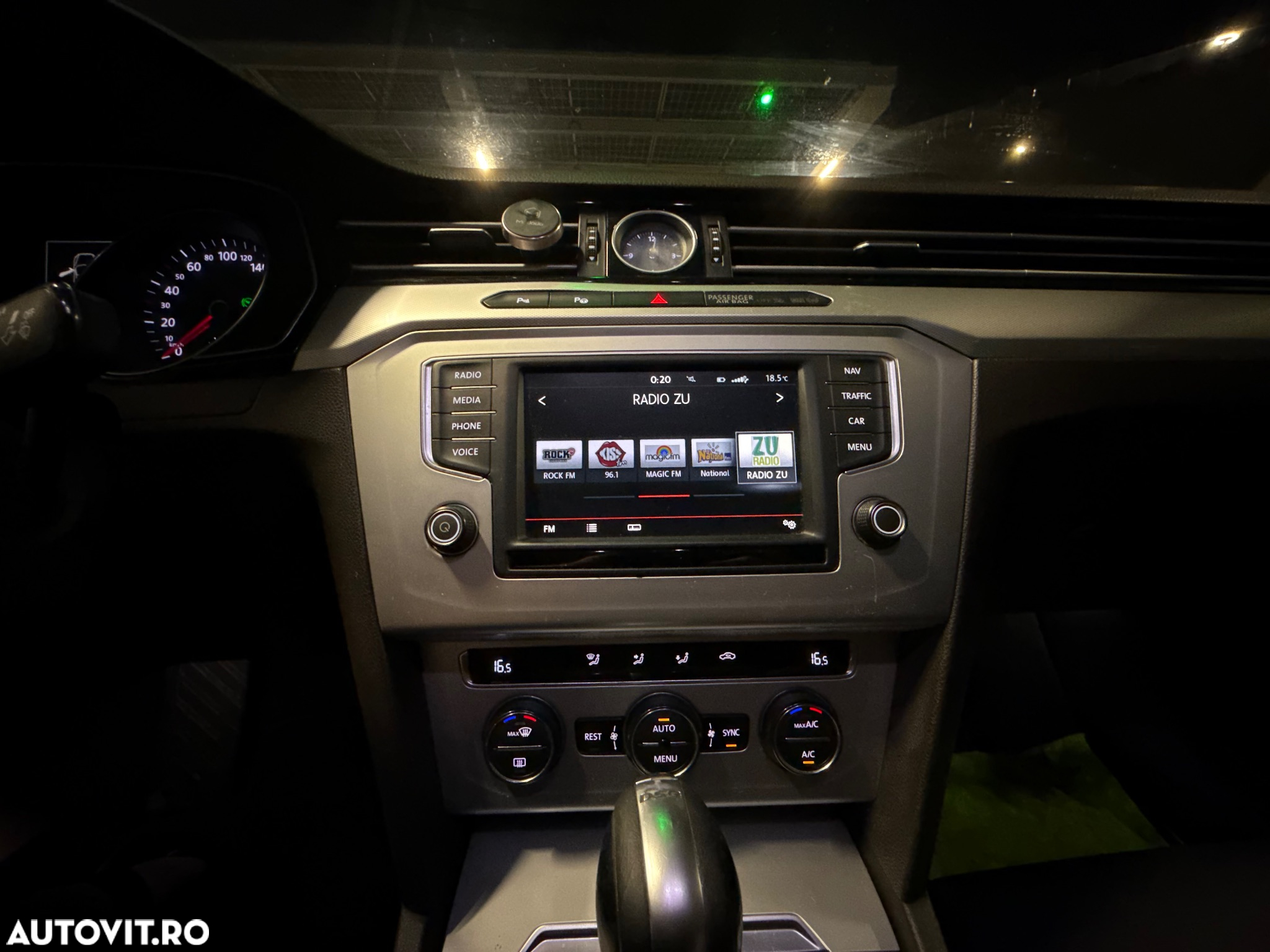 Volkswagen Passat - 16