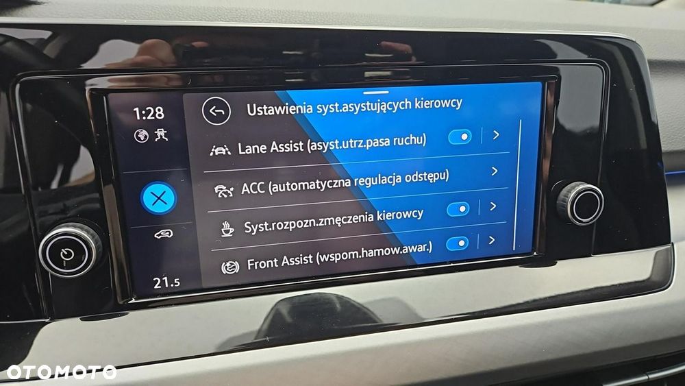 Volkswagen Golf - 23