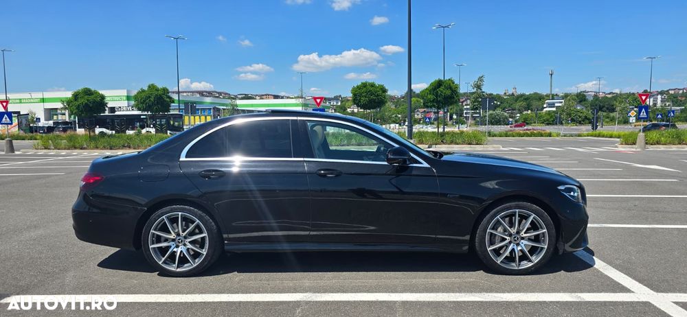 Mercedes-Benz E 300 4MATIC 9G-TRONIC AMG Line - 3
