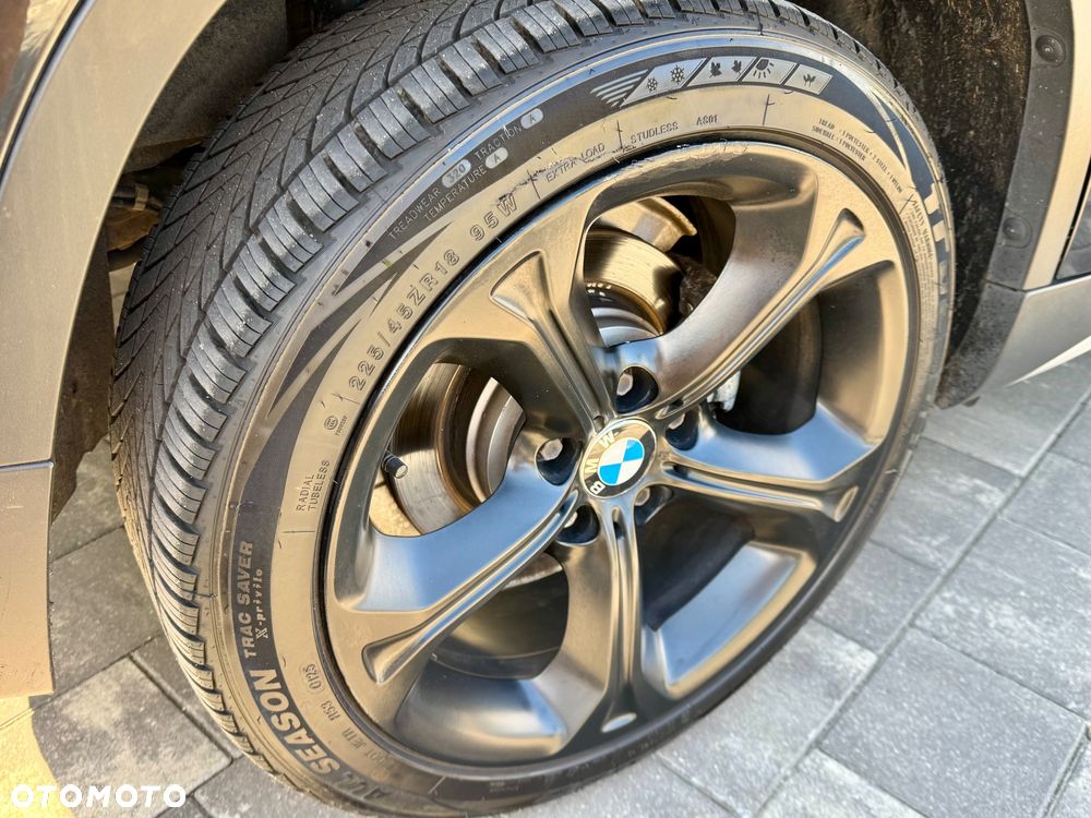 BMW X1 sDrive20d - 4