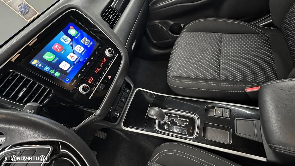 Mitsubishi Outlander 2.0 Kaiteki CVT - 37