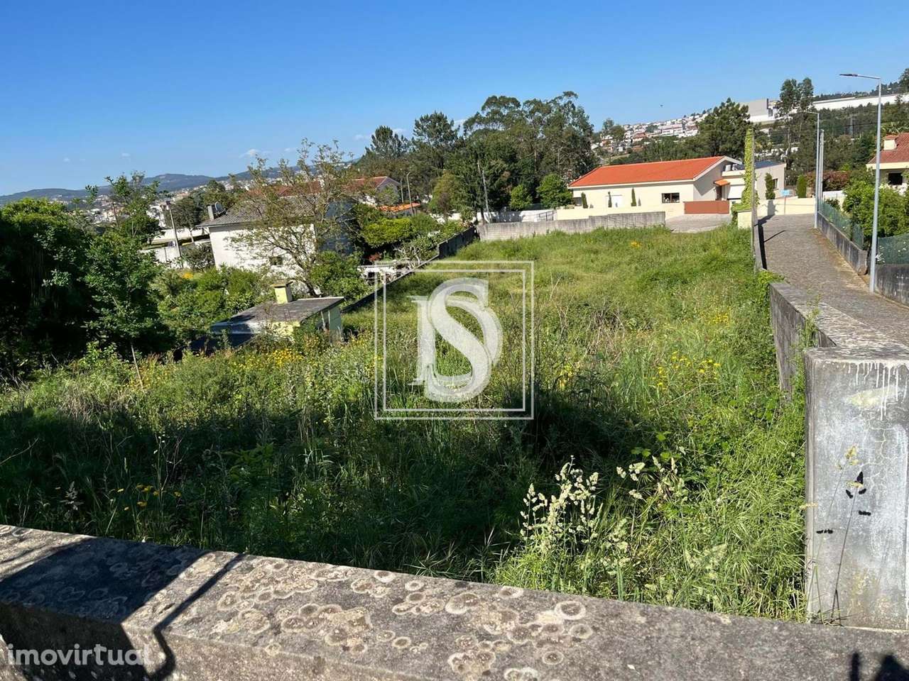 Terreno com projeto aprovado na Trofa - Grande imagem: 2/16