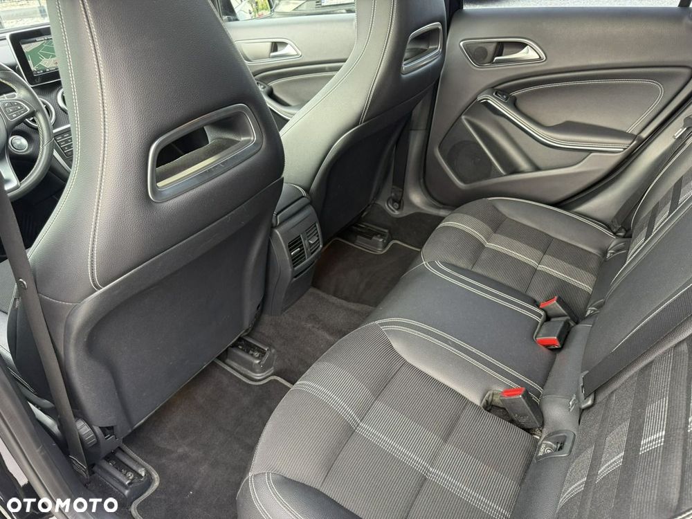 Mercedes-Benz Klasa A 180 d Style 7G-DCT - 18