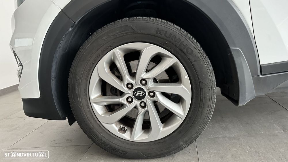 Hyundai Tucson 1.7 CRDi Executive DCT - 24