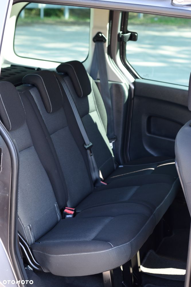 Renault Kangoo 1.5 dCi Privilege Plus - 32