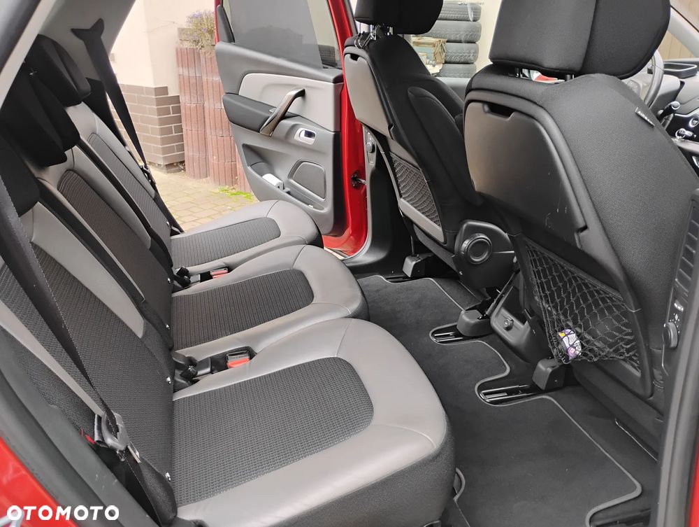 Citroën C4 Picasso BlueHDi 120 Exclusive - 19