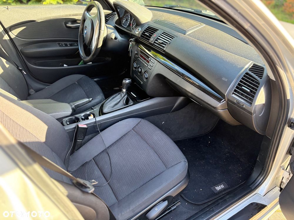 BMW Seria 1 116i - 11