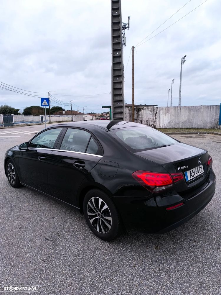 Mercedes-Benz A 180 Limousine d Progressive - 4