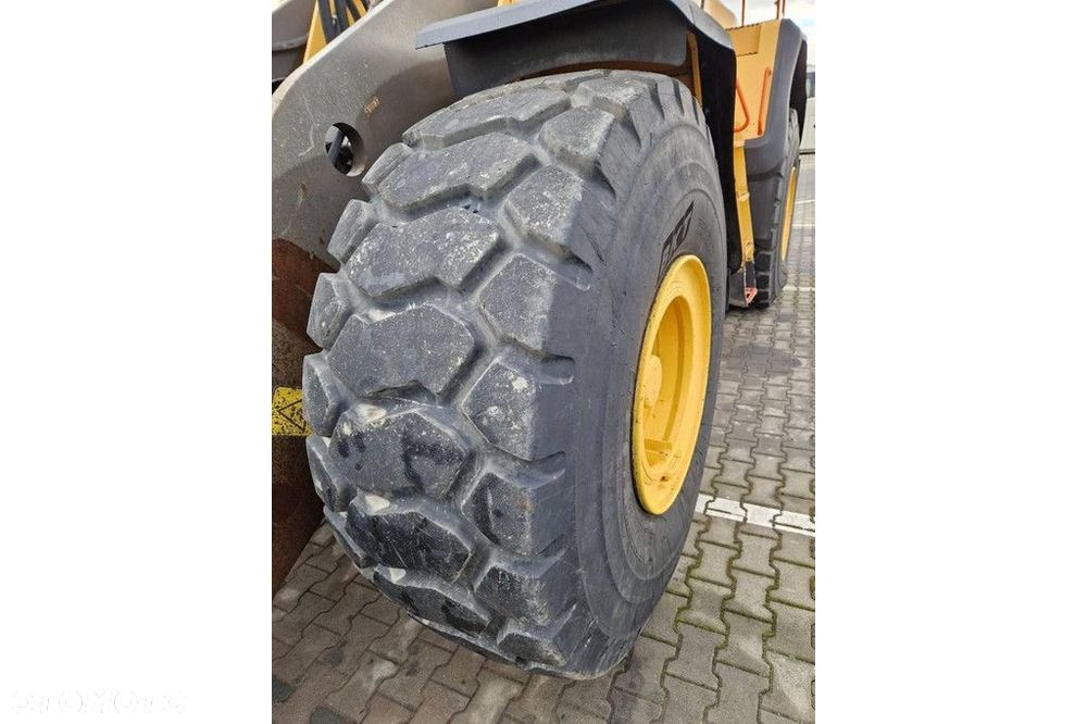 Volvo L 180 H - 17