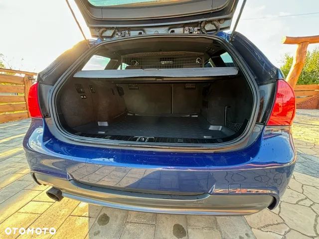 BMW Seria 3 320i - 9