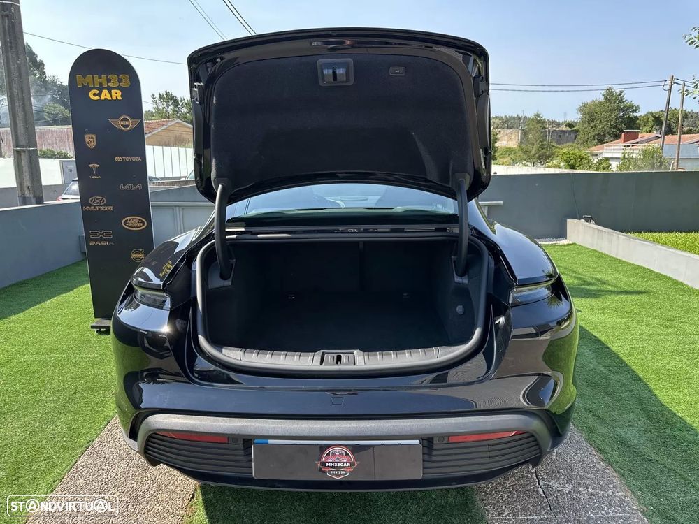 Porsche Taycan Standard - 22