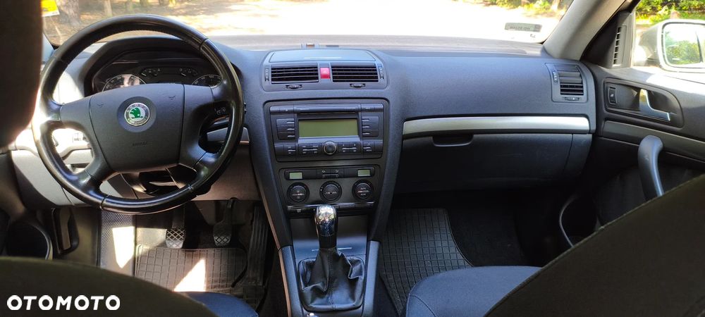 Skoda Octavia 1.6 FSI Elegance - 8