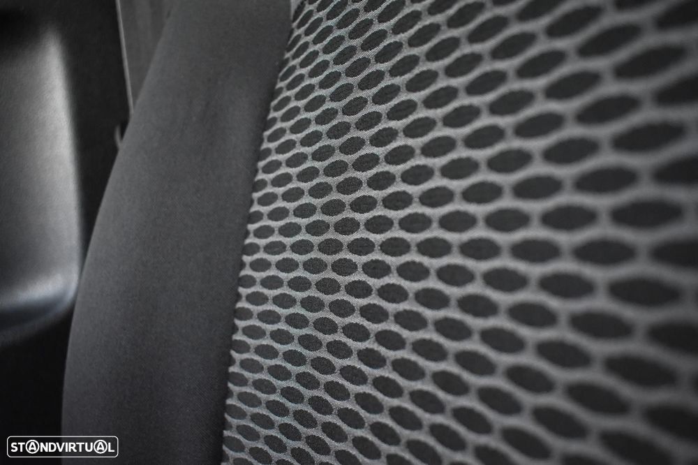 VW Jetta 1.6 TDi Highline - 10