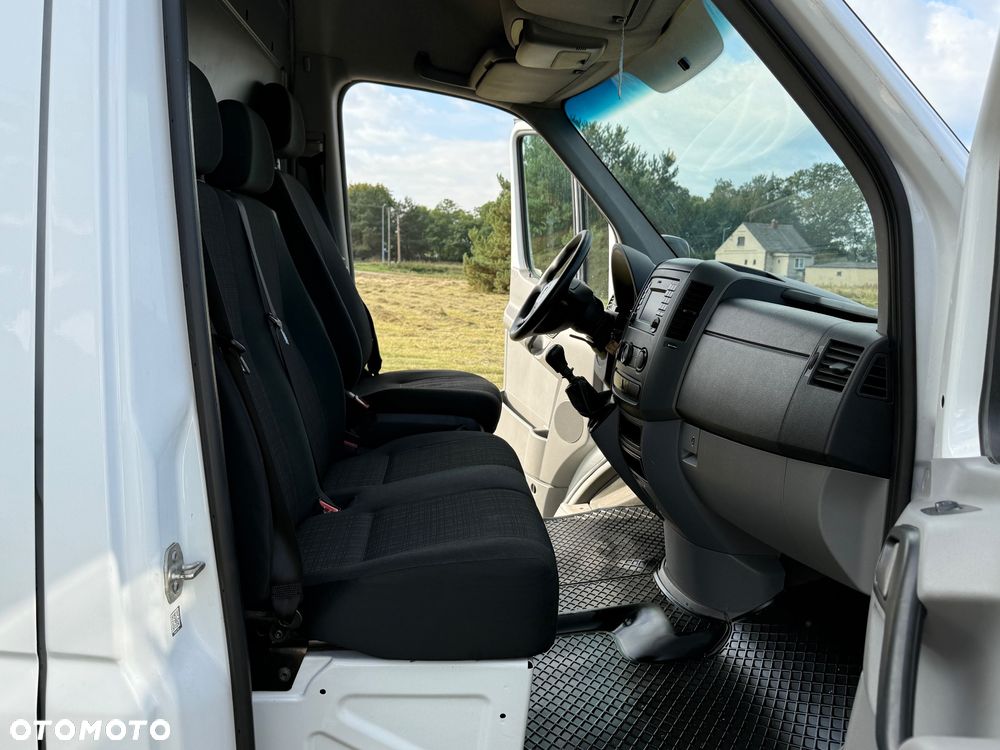 Mercedes-Benz Sprinter - 23