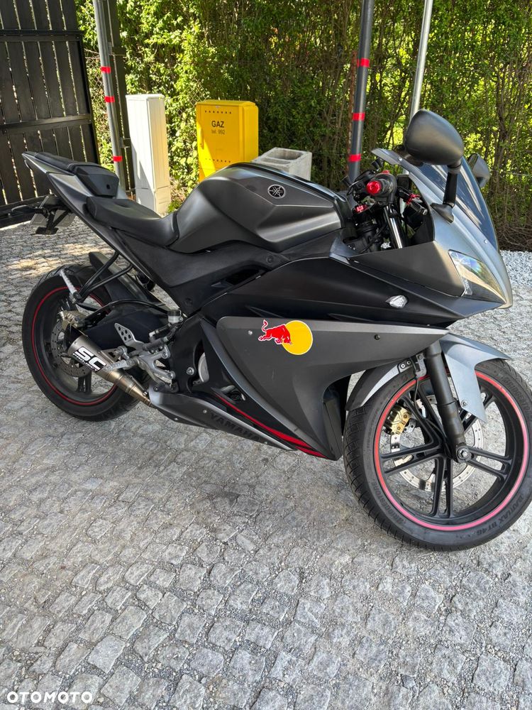 Yamaha YZF - 1