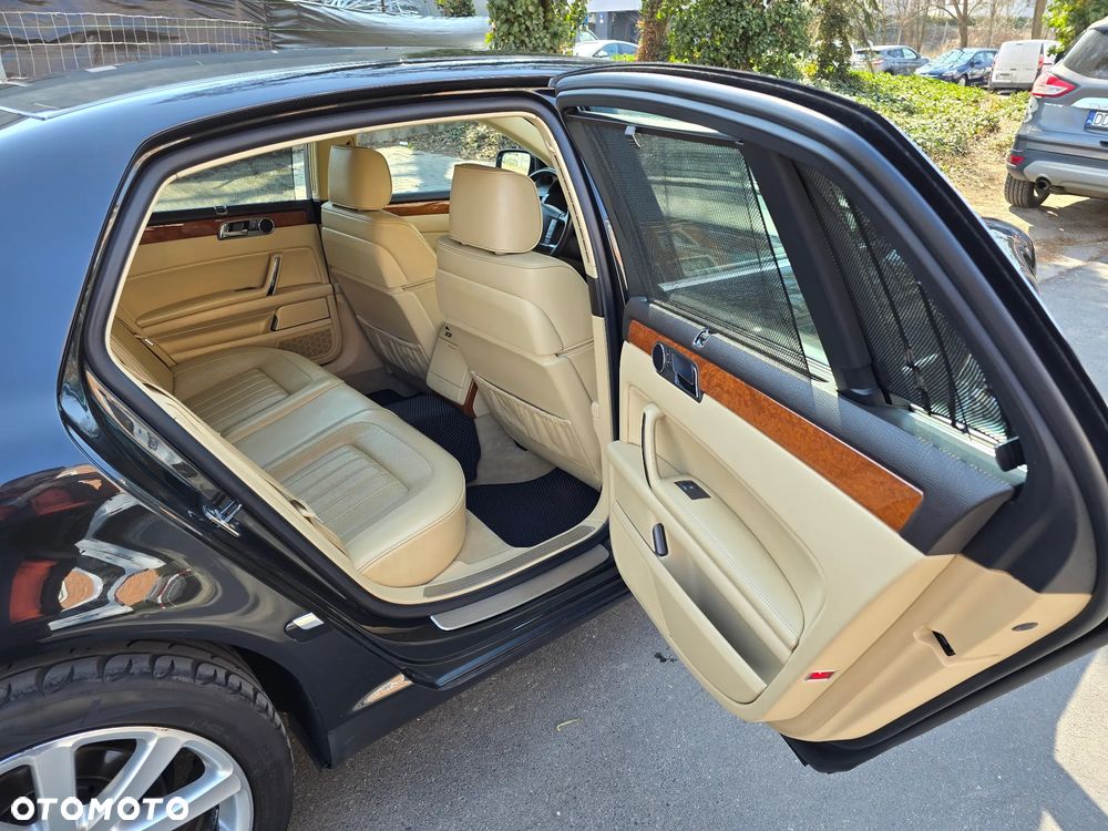 Volkswagen Phaeton - 11