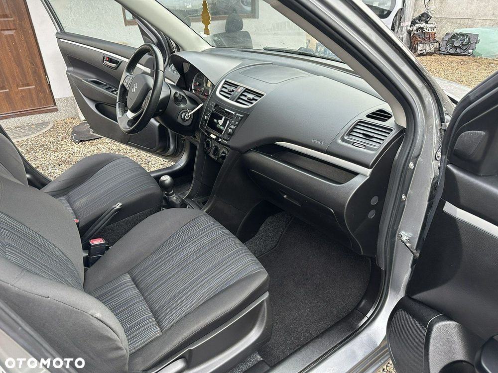 Suzuki Swift - 15