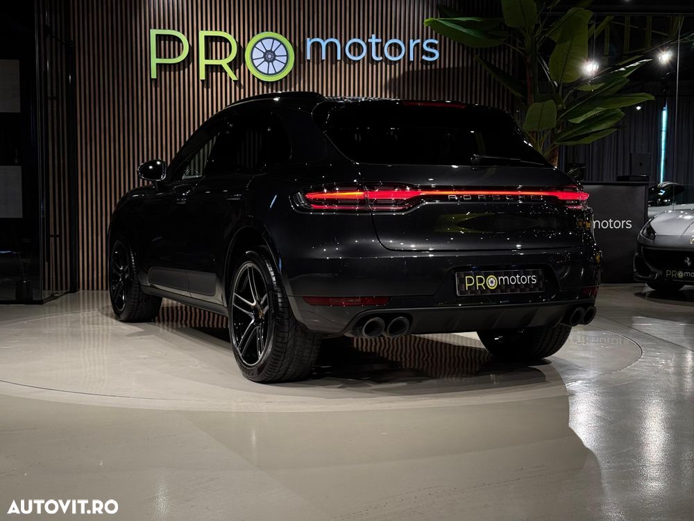 Porsche Macan Standard - 4