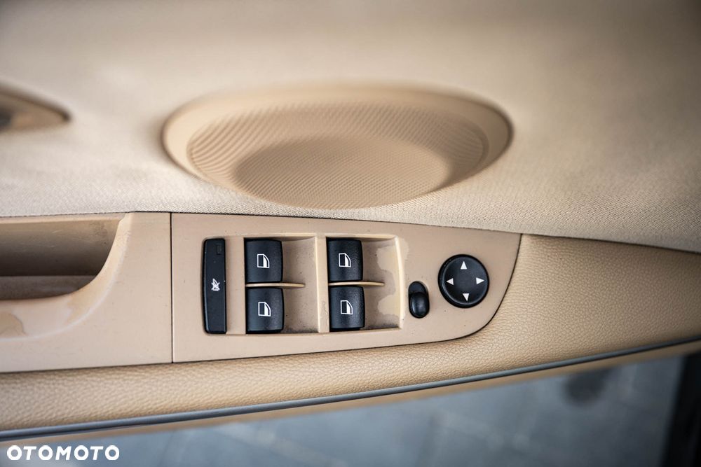 BMW Seria 3 320d - 13