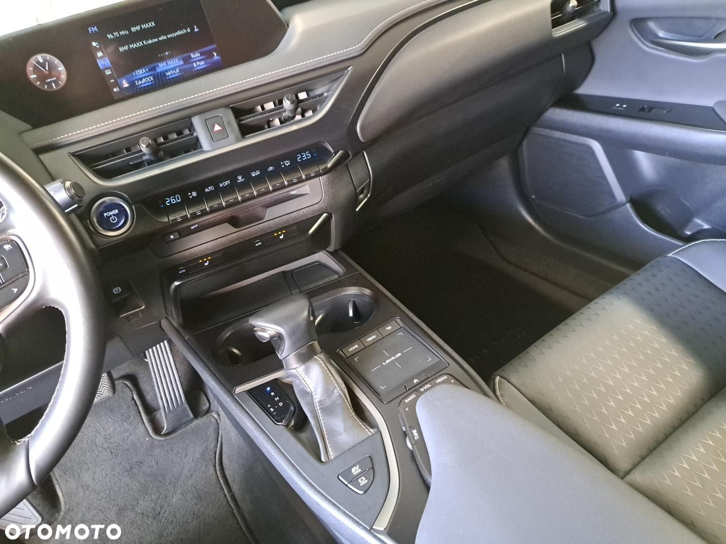 Lexus UX 250h GPF F Impression 2WD - 27