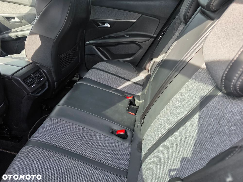 Peugeot 3008 PureTech 130 Stop & Start GPF Allure - 9