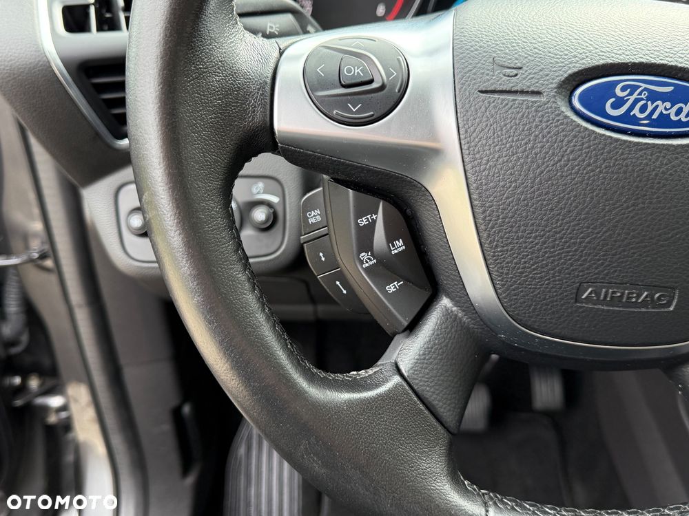 Ford Kuga 2.0 TDCi 4x4 ST-Line - 27