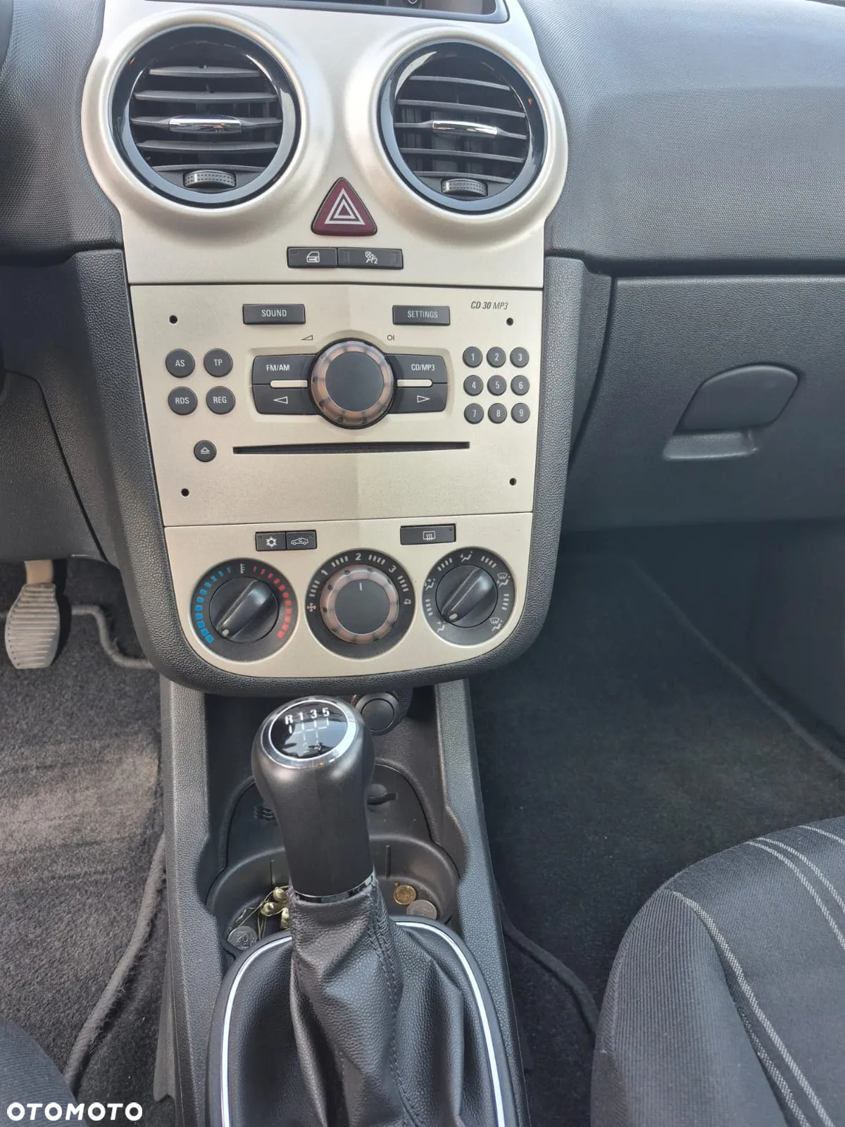 Opel Corsa 1.3 CDTI Enjoy - 4