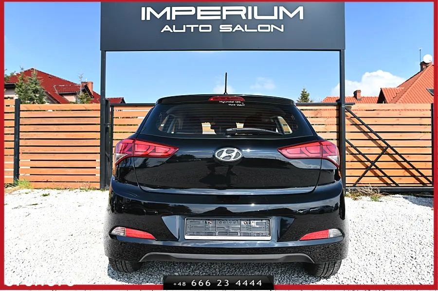 Hyundai i20 1.2 Pure - 11