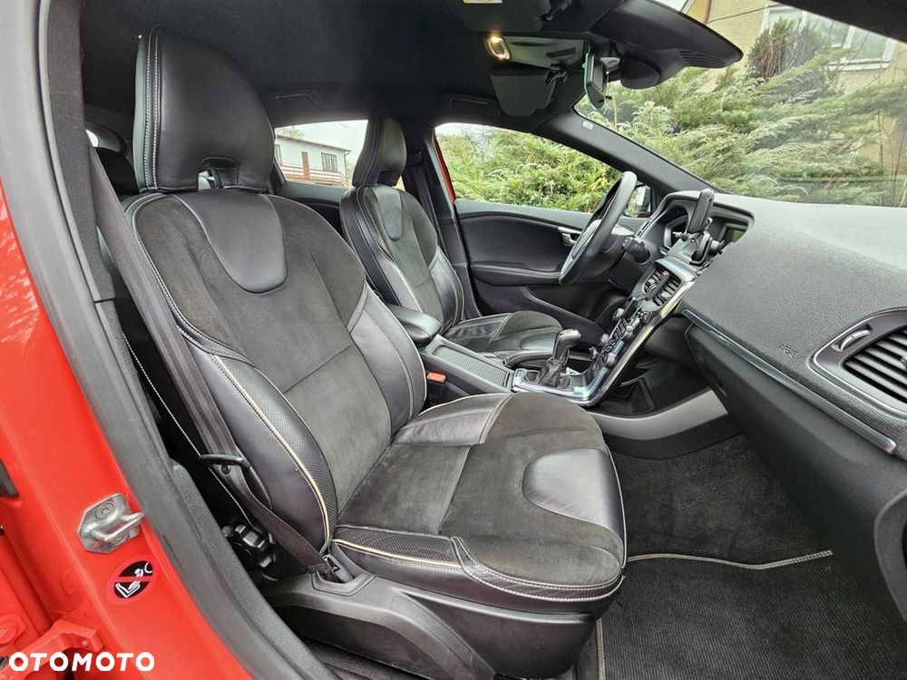 Volvo V40 D2 R-Design Momentum - 10