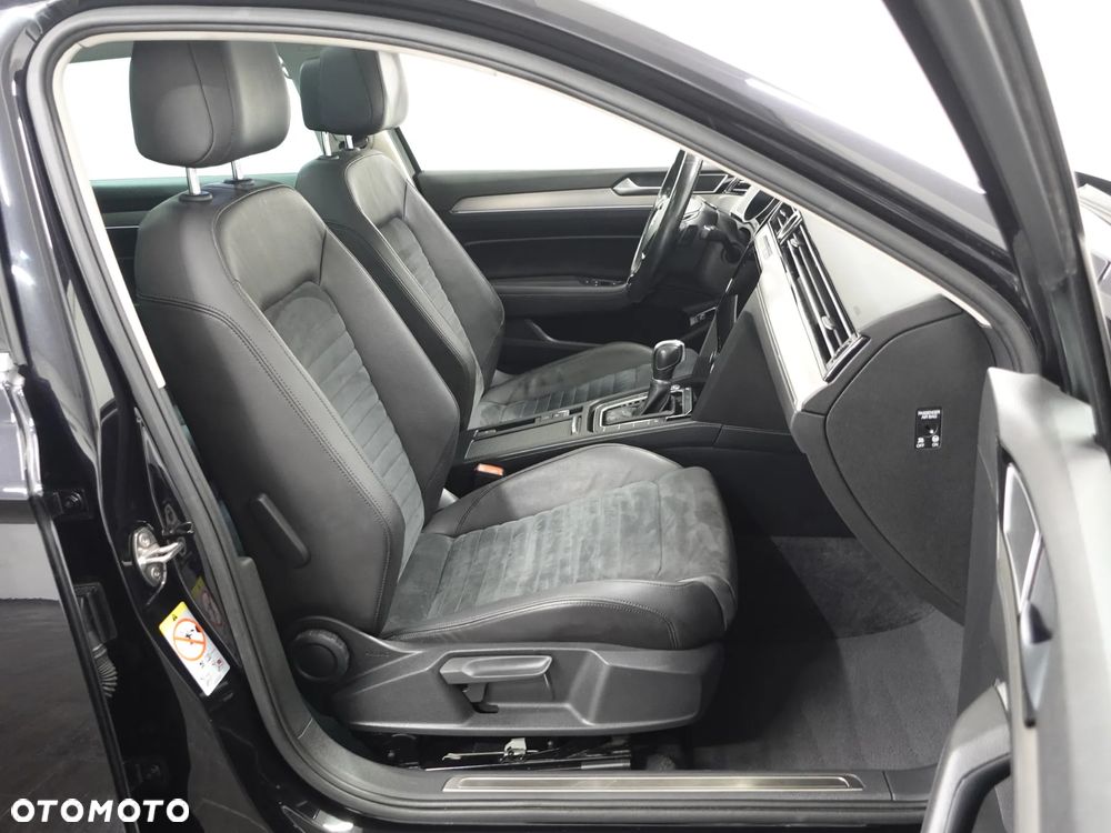 Volkswagen Passat 2.0 TDI SCR DSG Highline - 23