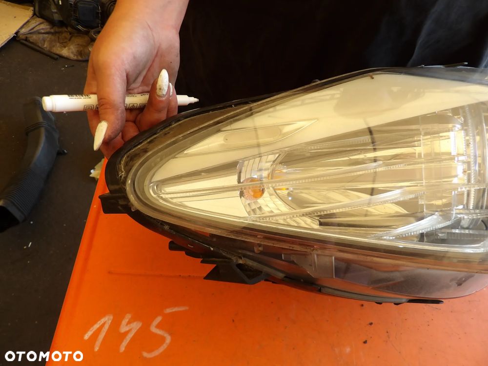 BMW - F10 - H7 - PĘKNIĘTA OBUDOWA - PRAWA LAMPA PRZEDNIA - EUROPA - 7203242 - 4