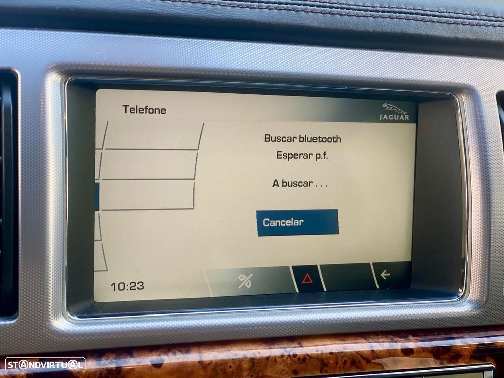 Jaguar XF 2.7 D V6 Premium Luxury - 17