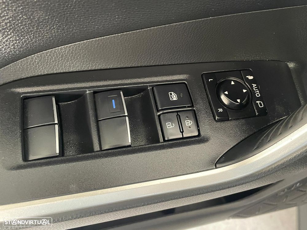 Toyota RAV4 2.5 HDF Comfort AWD-i - 16