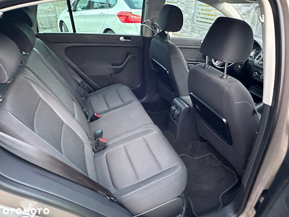 Volkswagen Golf Plus 1.6 TDI DPF DSG Team - 22