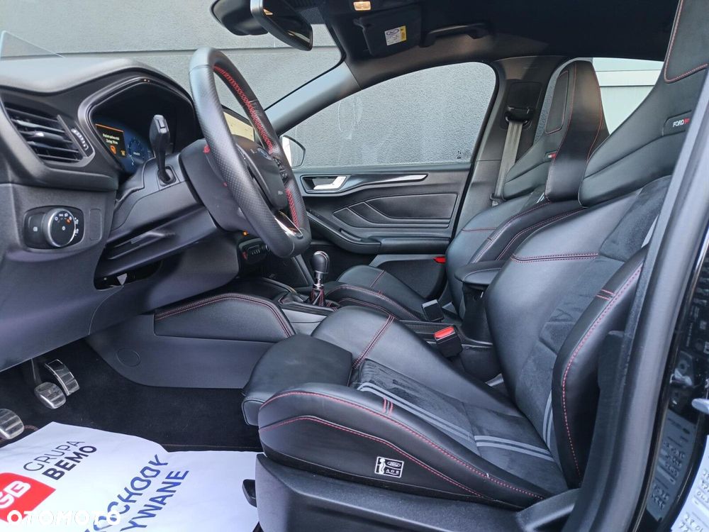 Ford Focus 2.3 EcoBoost ST X - 16