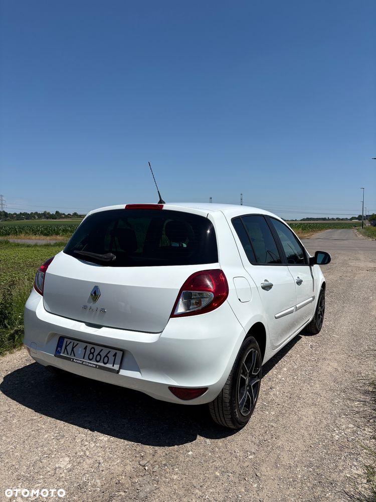 Renault Clio 1.2 16V Campus Authentique - 5