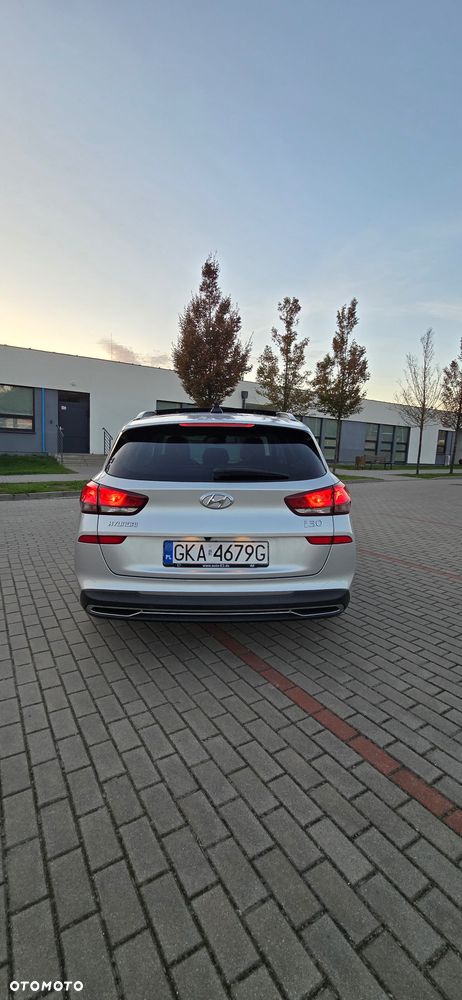 Hyundai i30 1.6 CRDI DCT Intro - 6