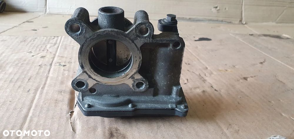 Przepustnica Dacia Logan II 0.9 TCE H8201171233 - 4